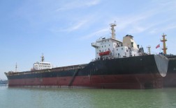 一艘货轮载重多少千克