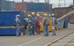 吉宝造船厂工人图片呈现了什么？