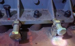 船舶主机附近设备有哪些关键配置？