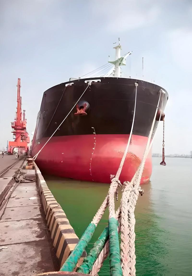 集装箱船是怎么开的-图2