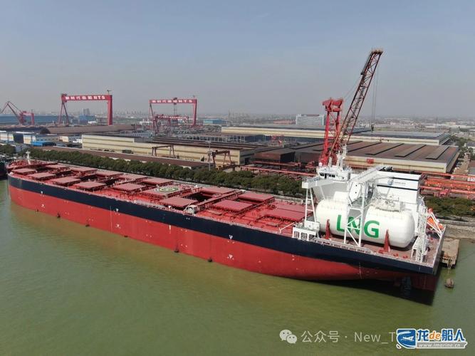 万吨货船一天烧多少油-图2