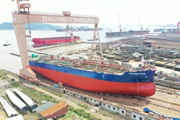 5万吨油轮有多少个舱-图1