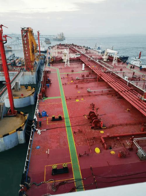 30万吨油轮多少集装箱-图1