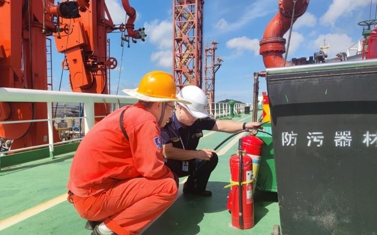 船舶消防员装备怎么检查-图1