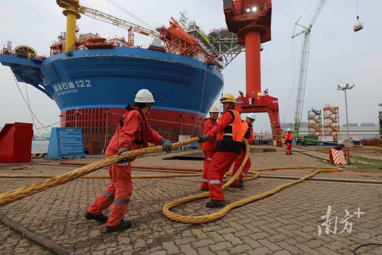 油船重吊干什么用-图2