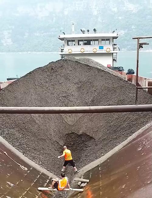 三万吨的船怎么卸沙-图2