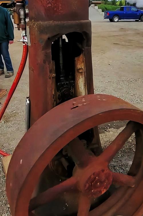 重庆老蒸汽机轮船拖排如何运转?-图1 重庆老蒸汽机轮船拖排如何运转?-图1