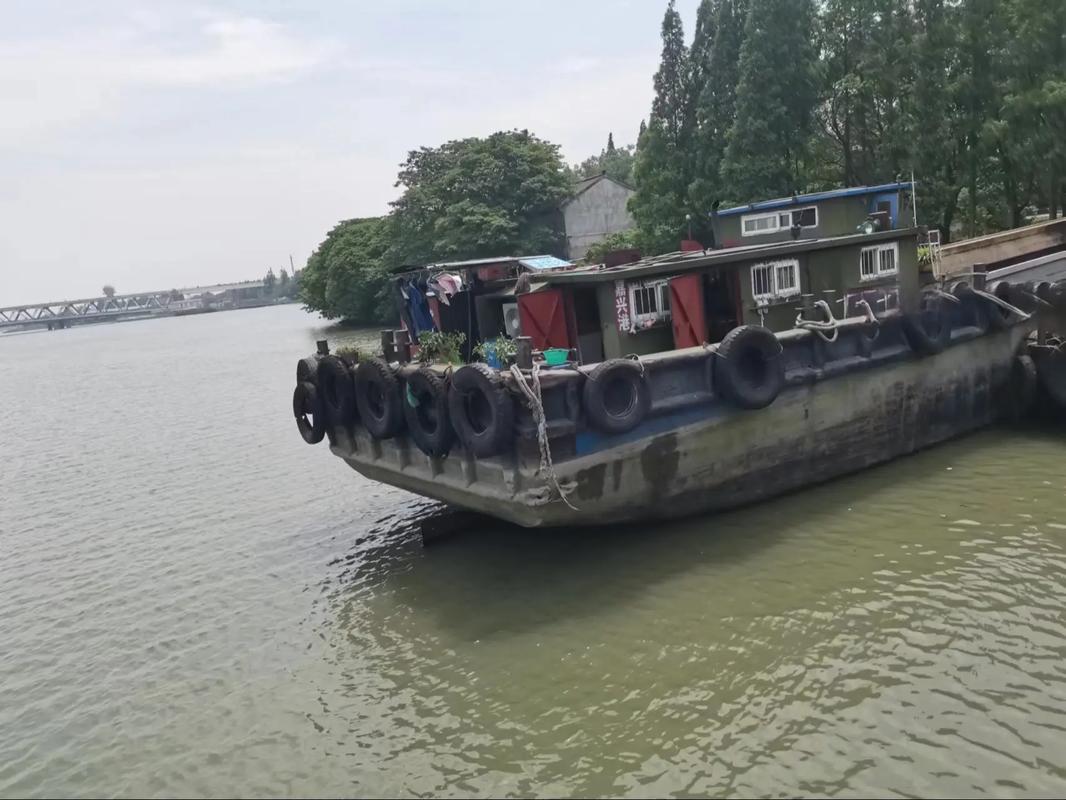 山东哪里能买到报废轮船？-图3