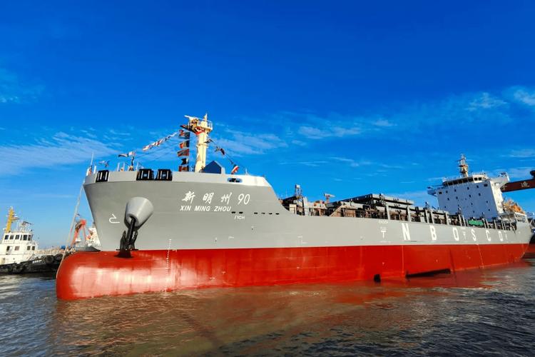 现代远洋轮船船体如何实现坚固与轻量化平衡？-图1