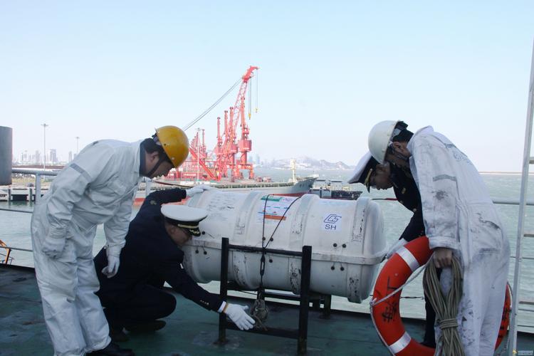 轮船救生艇配备有何硬性标准？-图1