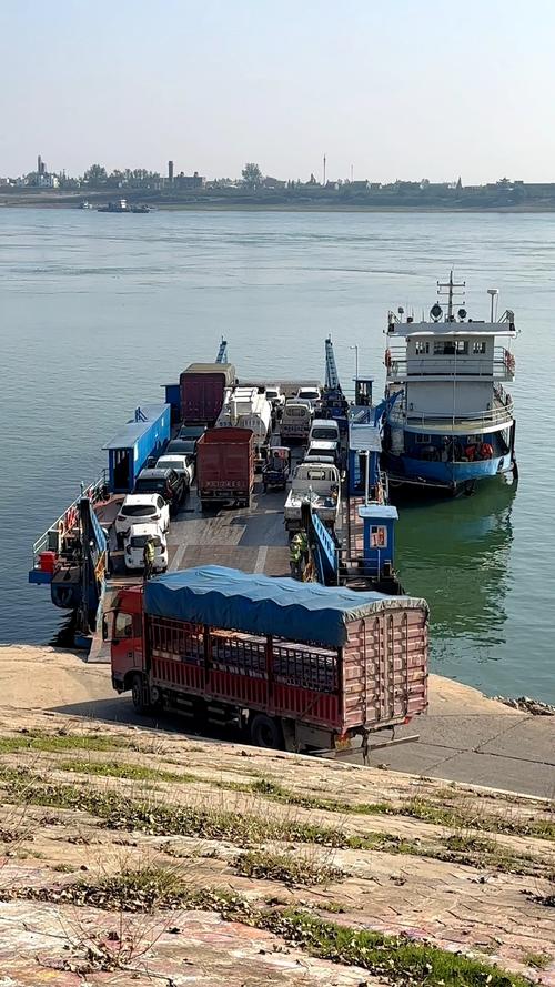 大型船舶如何顺利进江？-图2