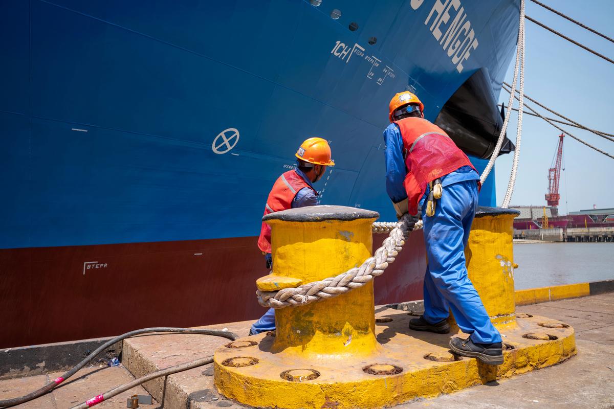 中国轮船工人为何坚守海上？-图2
