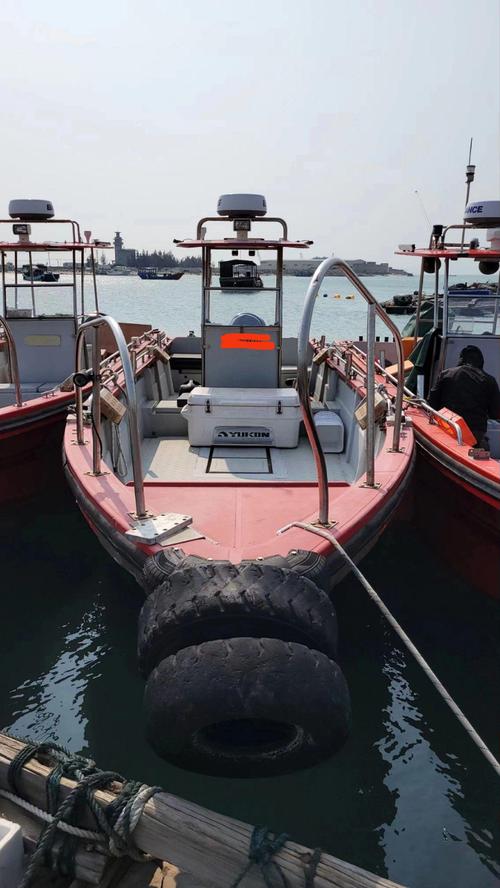 玻璃钢船与钢质船,哪种更优?-图1 玻璃钢船与钢质船,哪种更优?-图1