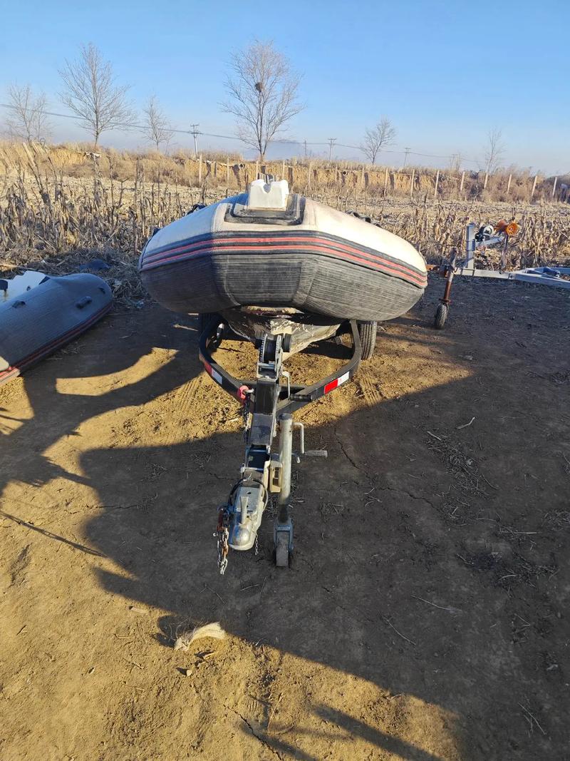 玻璃钢船与钢质船,哪种更优?-图2 玻璃钢船与钢质船,哪种更优?-图2