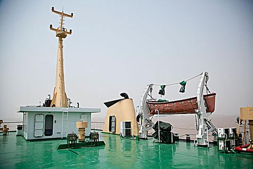 轮船甲板摄影,如何拍出独特视角与故事感?-图2 轮船甲板摄影,如何拍出独特视角与故事感?-图2