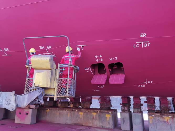 轮船外壳除锈，哪种方法最高效？-图2