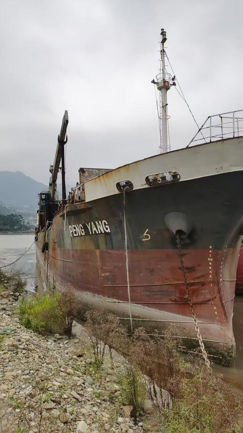 2000吨轮船有多大？能载多少货物？-图1