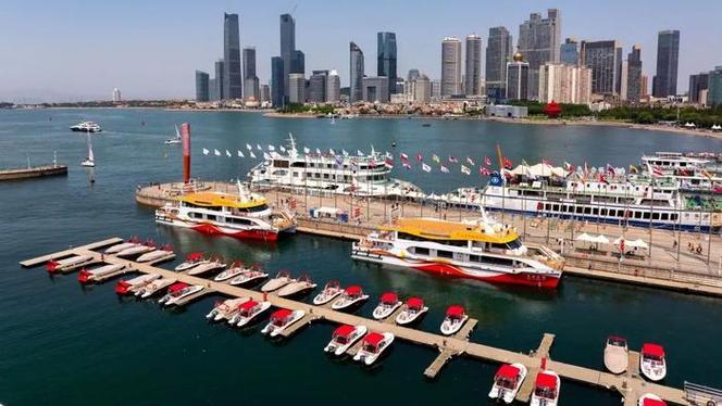 青岛客轮船-图1