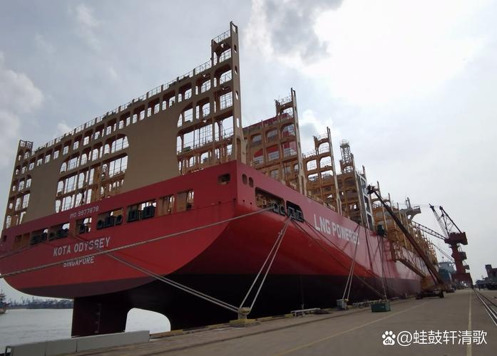 江苏扬州造船厂面积有多大?-图1 江苏扬州造船厂面积有多大?-图1