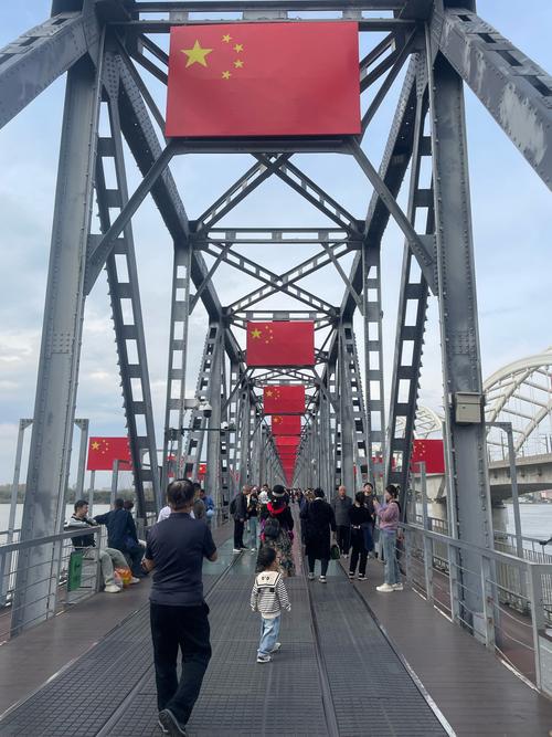 镇江造船厂旁的大桥有何故事？-图3