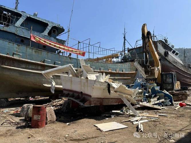轮船拆解，污染与资源如何平衡？-图1