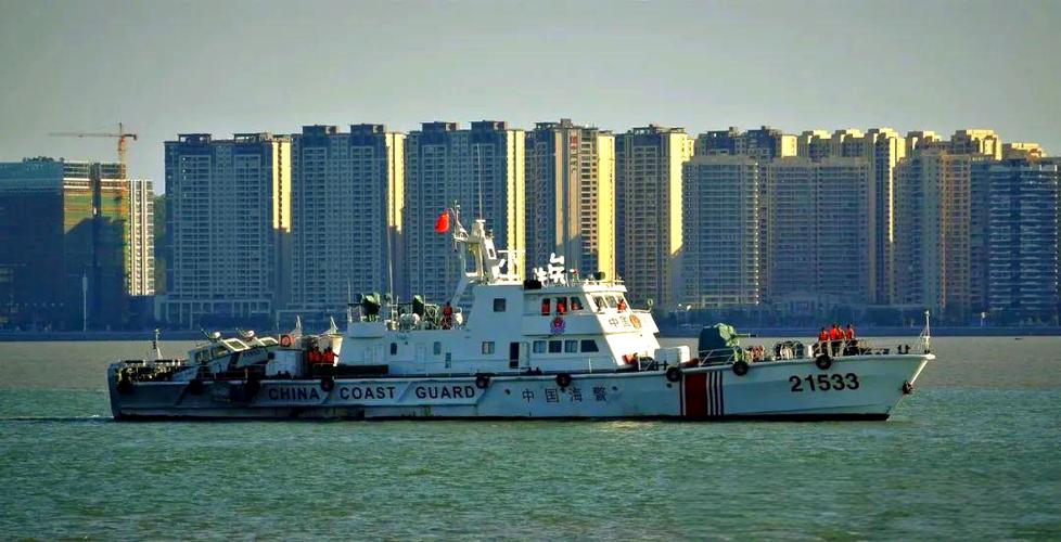 网拍300吨船舶-图1