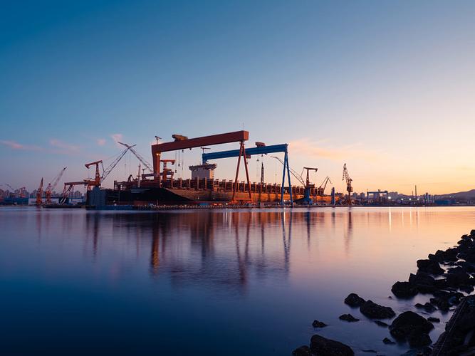 夕阳下的马尾造船厂,藏着多少旧时光?-图1 夕阳下的马尾造船厂,藏着多少旧时光?-图1