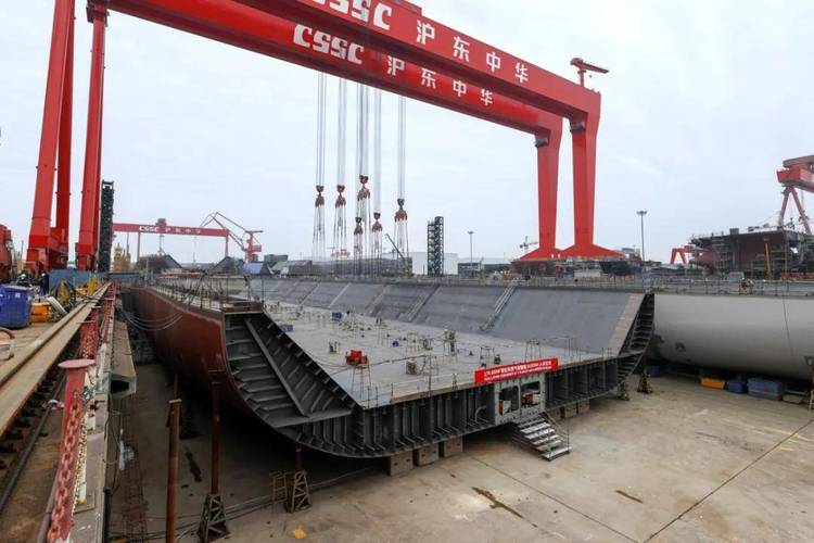 上海沪东造船厂具体位置在哪？-图2