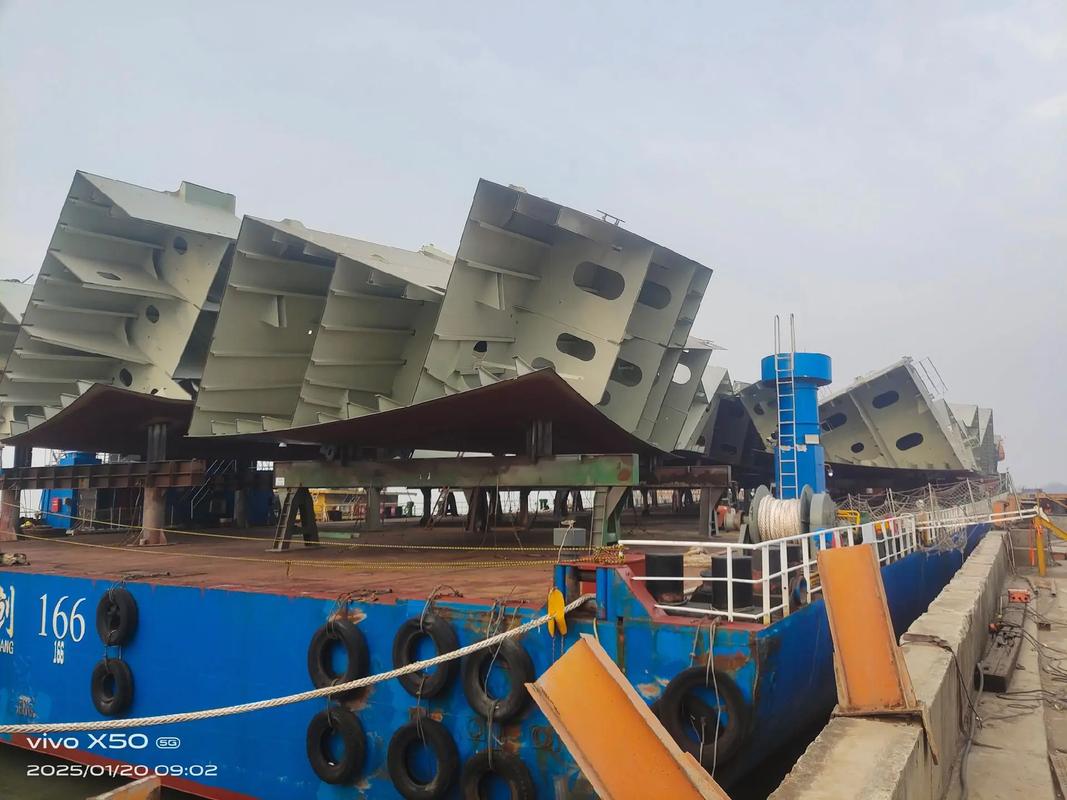 巨型总段造船法断面-图2