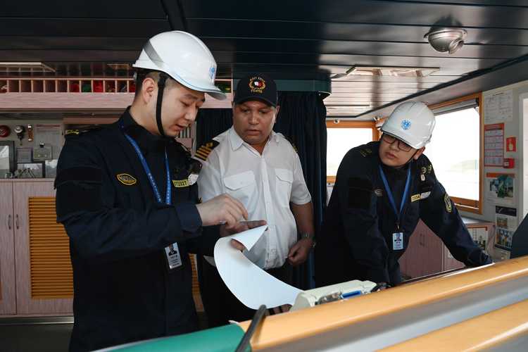 江苏船舶内装公司如何打造特色内装方案？-图3