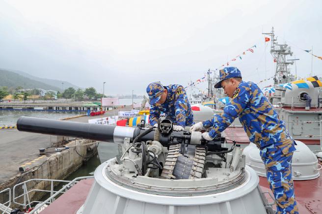 船舶涂装枪手图片有何特殊之处？-图2