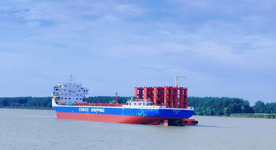 江海联运油品船舶-图2 江海联运油品船舶-图2