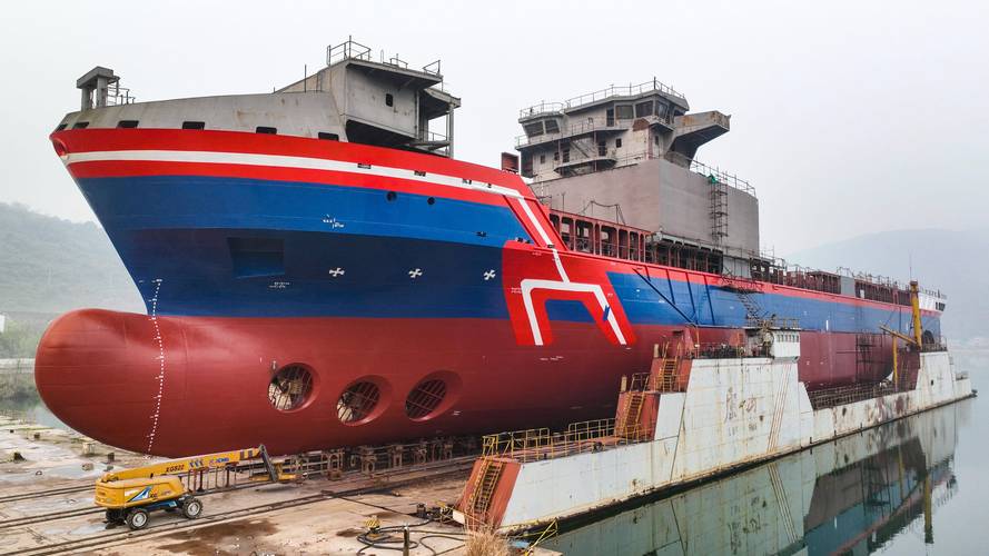 船下水时为何要砸酒瓶？-图2