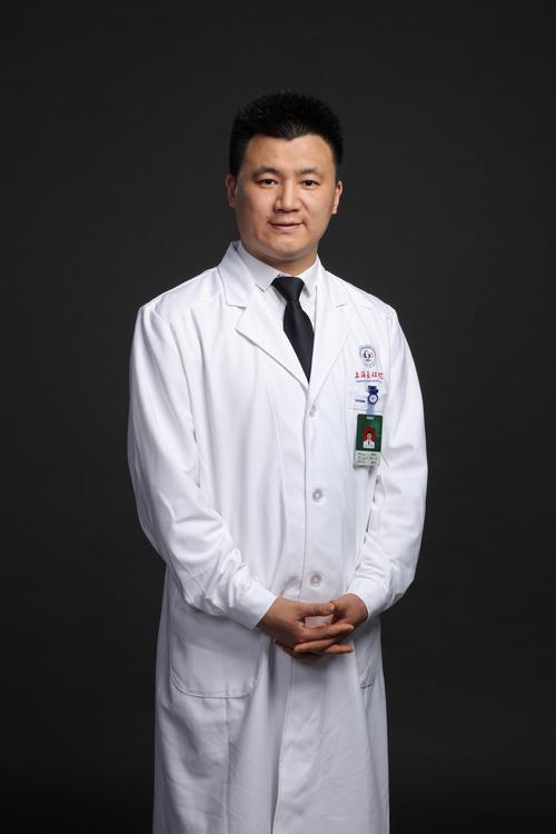 川东造船厂周厂长有何经历或成就？-图2