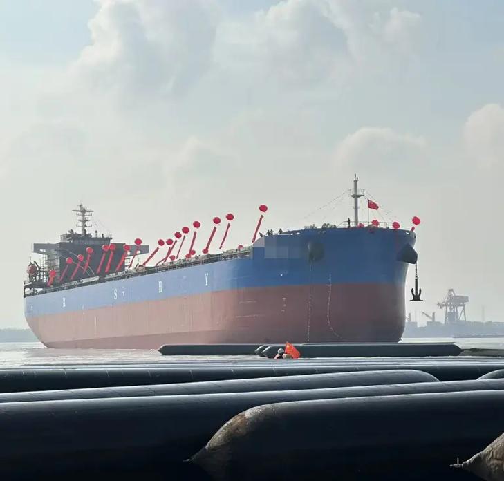 船舶总吨与载重吨有何区别？-图2