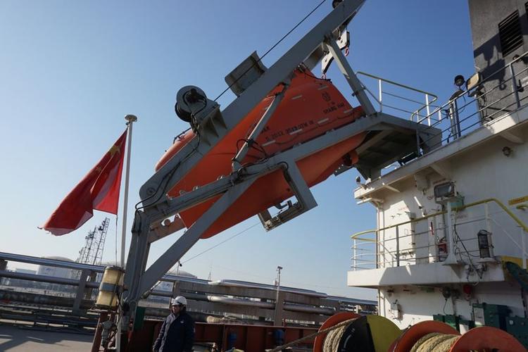 船舶救生艇艇架如何确保安全可靠?-图3 船舶救生艇艇架如何确保安全可靠?-图3