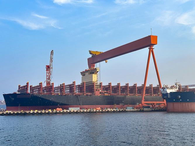 大连造船厂万吨巨轮有何突破？-图1