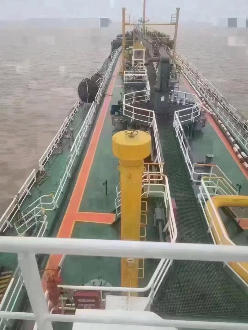 船舶投油与串油操作有何关键区别？-图2