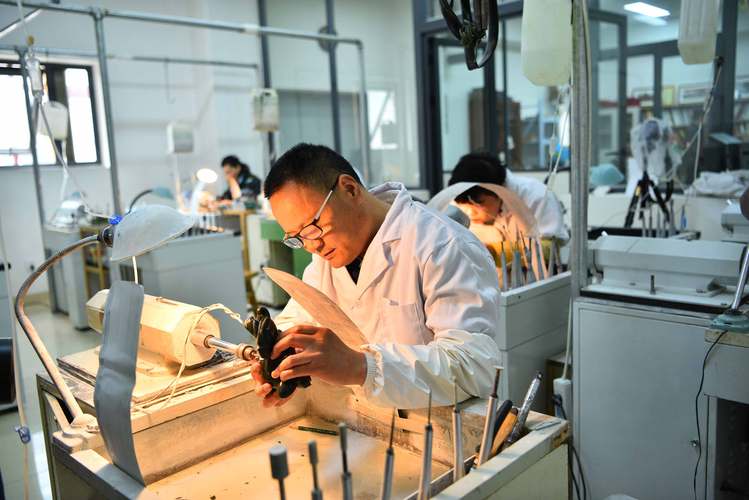 武汉造船厂雷青是谁？有何成就？-图3