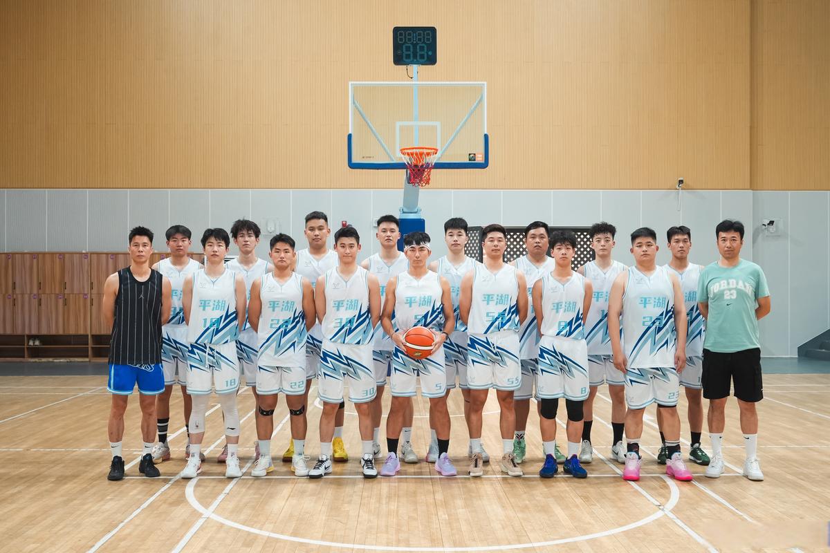 大连造船厂球队，曾是国内顶级强队吗？-图2