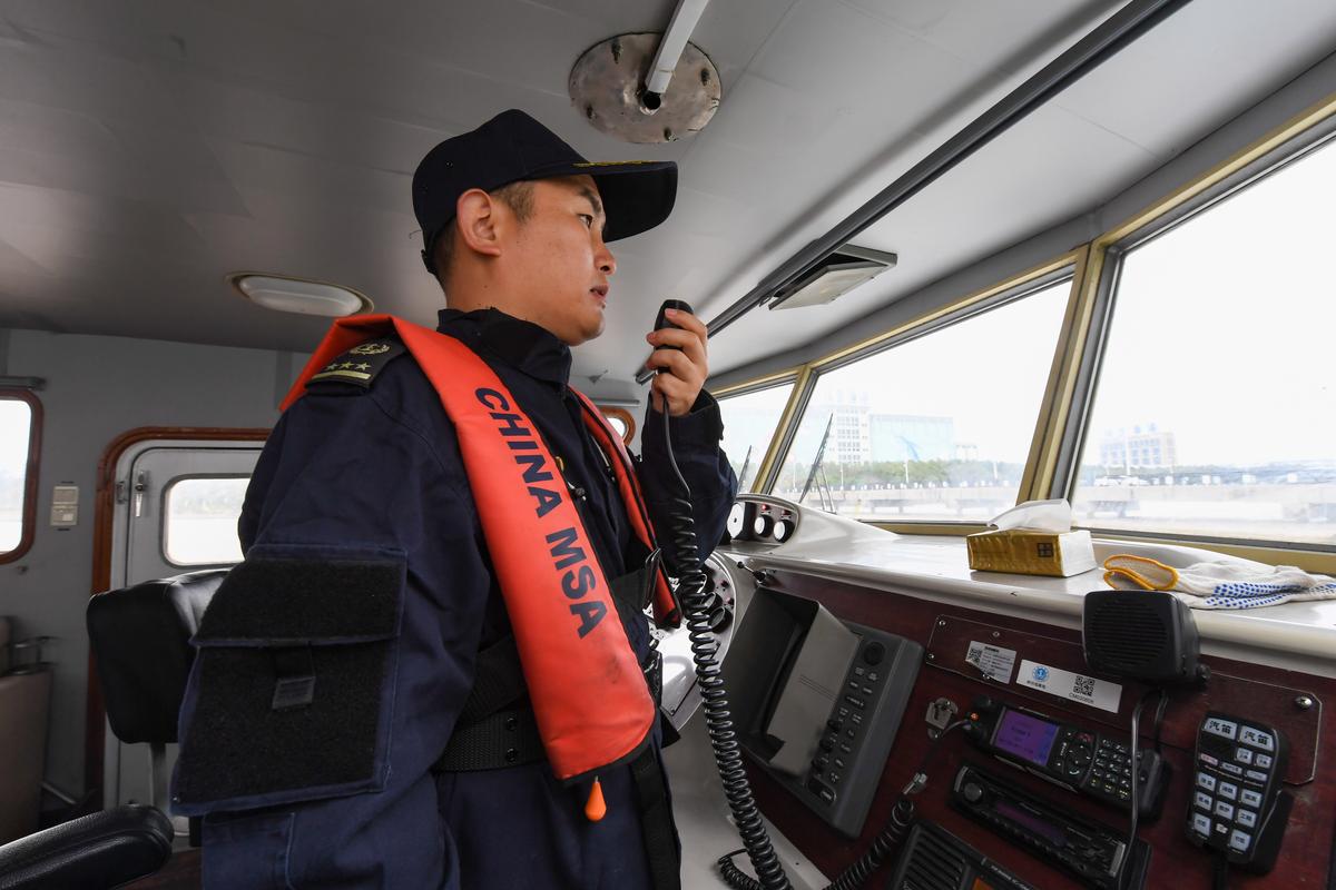 船舶驾驶室为何要挂旗?-图2 船舶驾驶室为何要挂旗?-图2