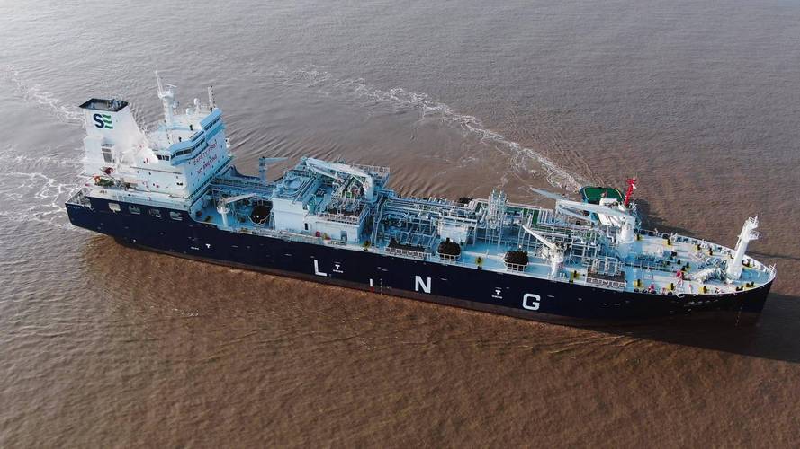 为何船舶在港烧轻油？-图3