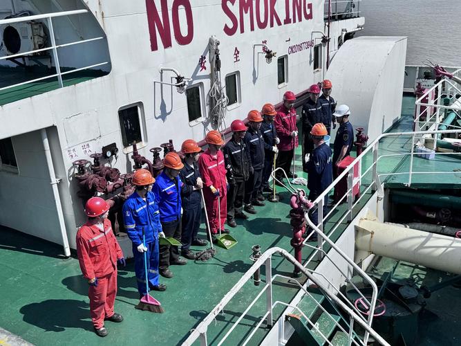 为何船舶在港烧轻油？-图2