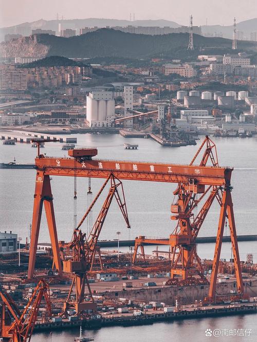 大连海军造船厂有何历史或成就？-图2