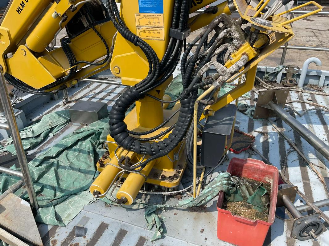 船舶吊机检验有哪些关键点？-图1