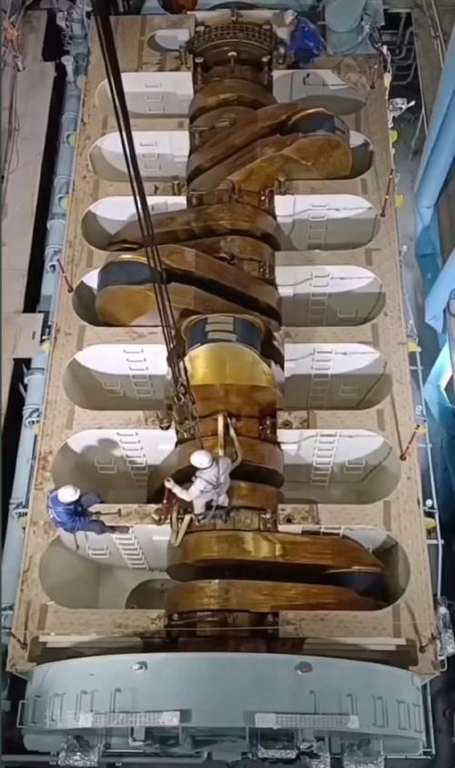 船舶曲轴为何如此昂贵?-图1 船舶曲轴为何如此昂贵?-图1