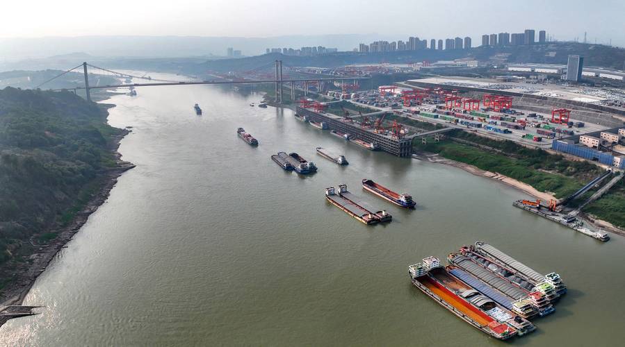 长江集装箱船舶如何高效通航？-图2