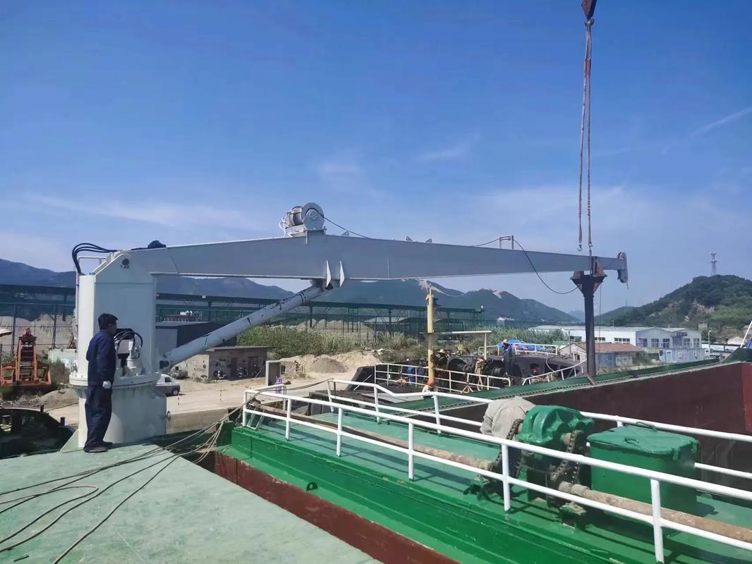 船舶克令吊限位如何精准控制与安全防护？-图1