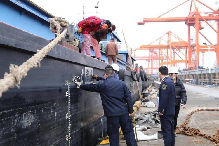 国内船舶载重线有何关键规定？-图1