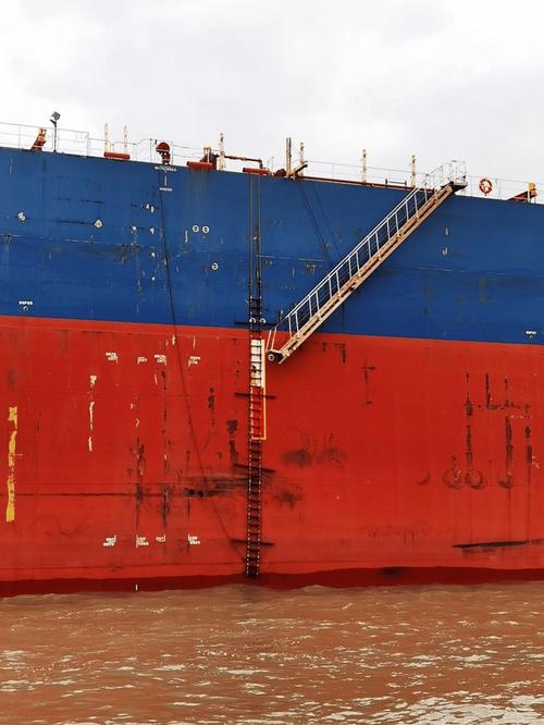 国内船舶载重线有何关键规定？-图2